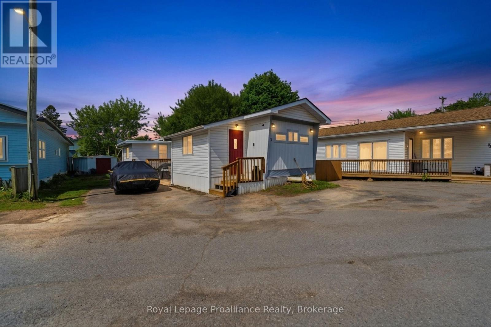 #53 63 WHITES ROAD - 1