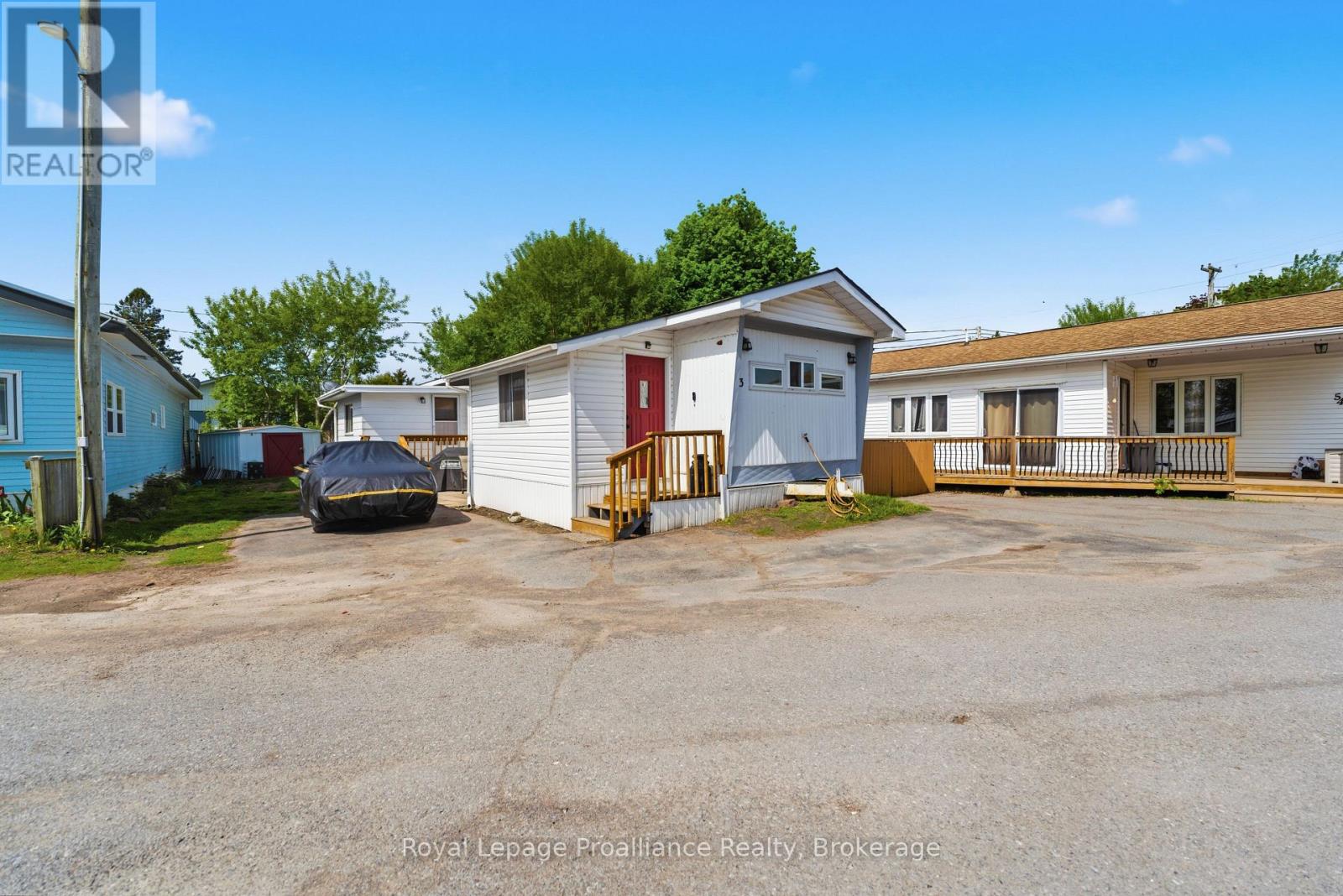 #53 63 WHITES ROAD - 3