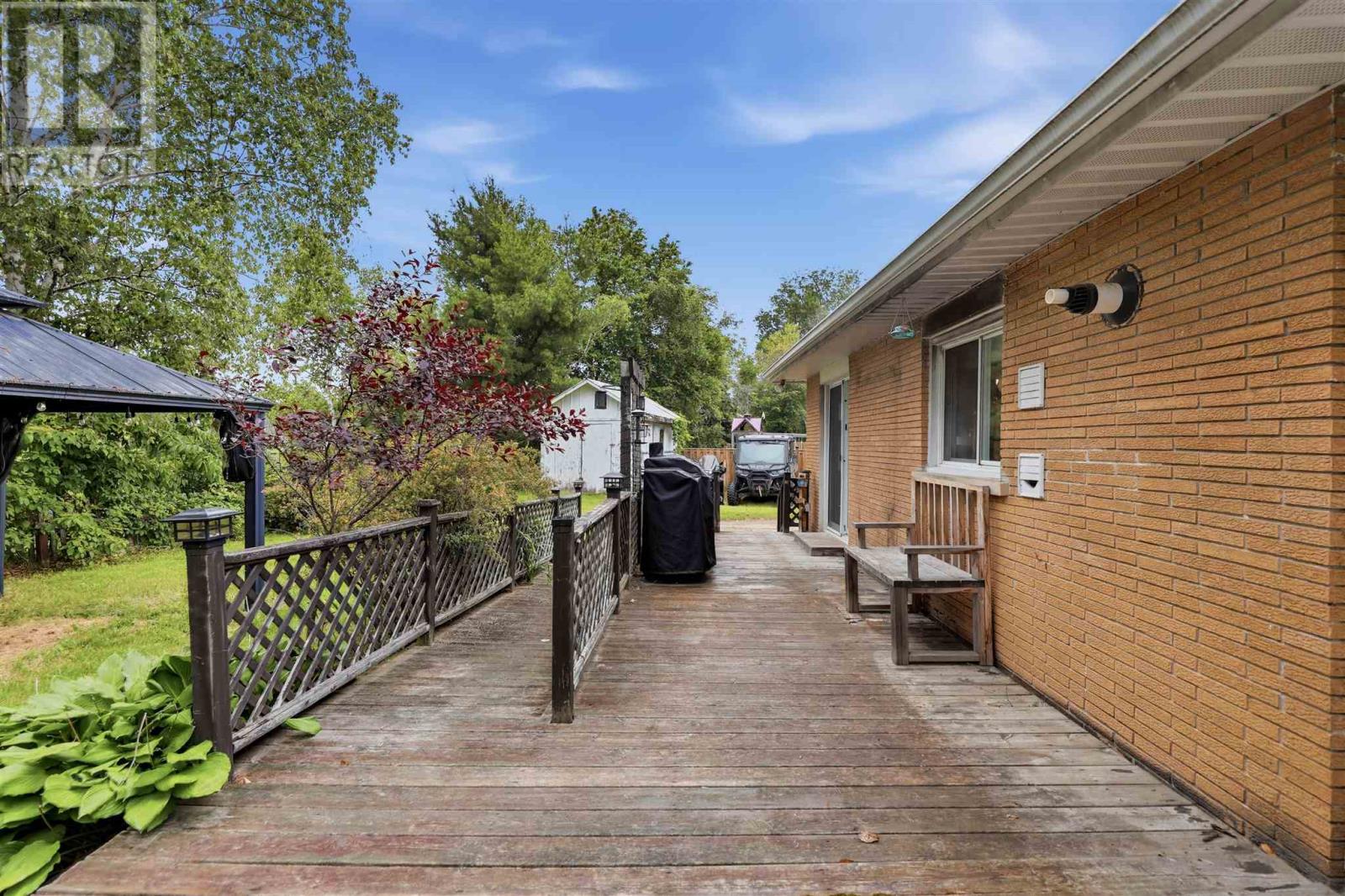 22 Mississagi CRES - 32