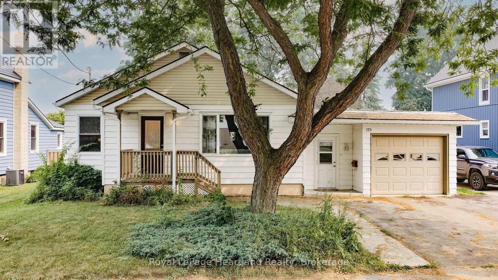 175 BROCK STREET - 1