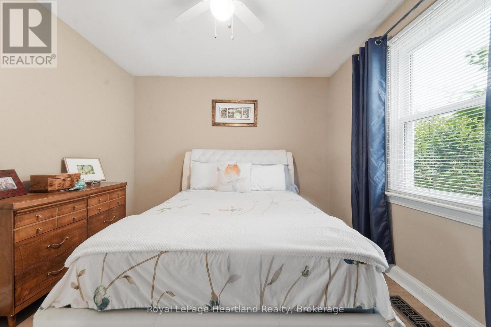 175 BROCK STREET - 21