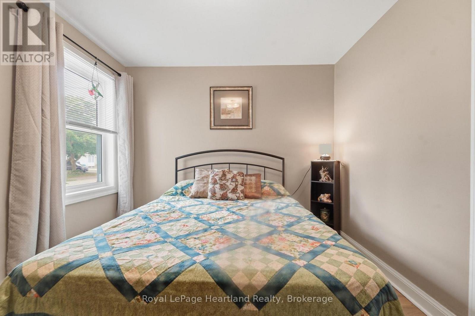 175 BROCK STREET - 24