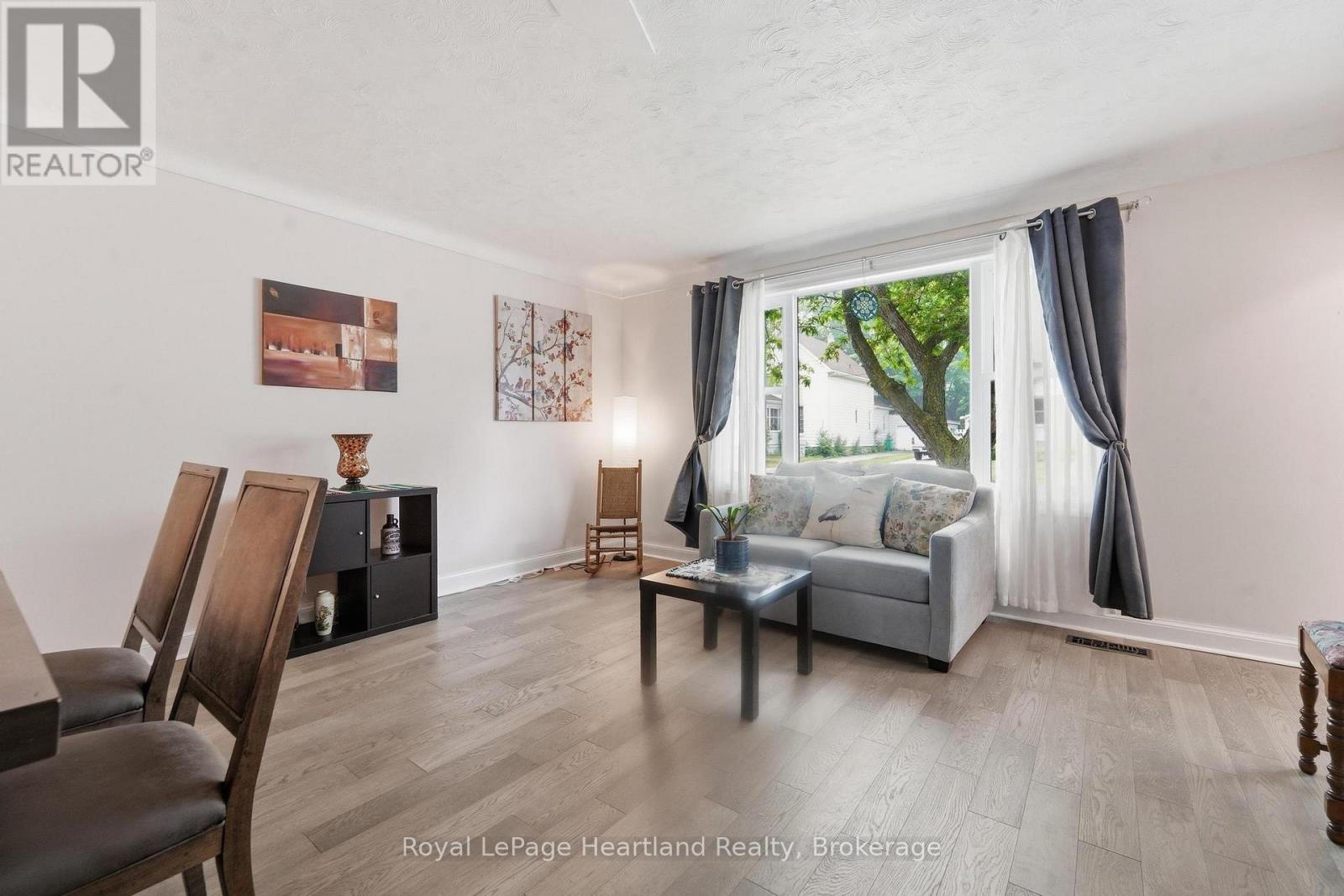 175 BROCK STREET - 3