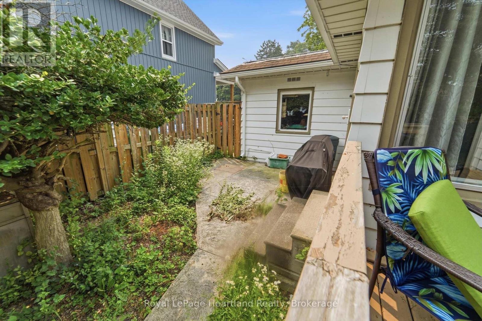 175 BROCK STREET - 38