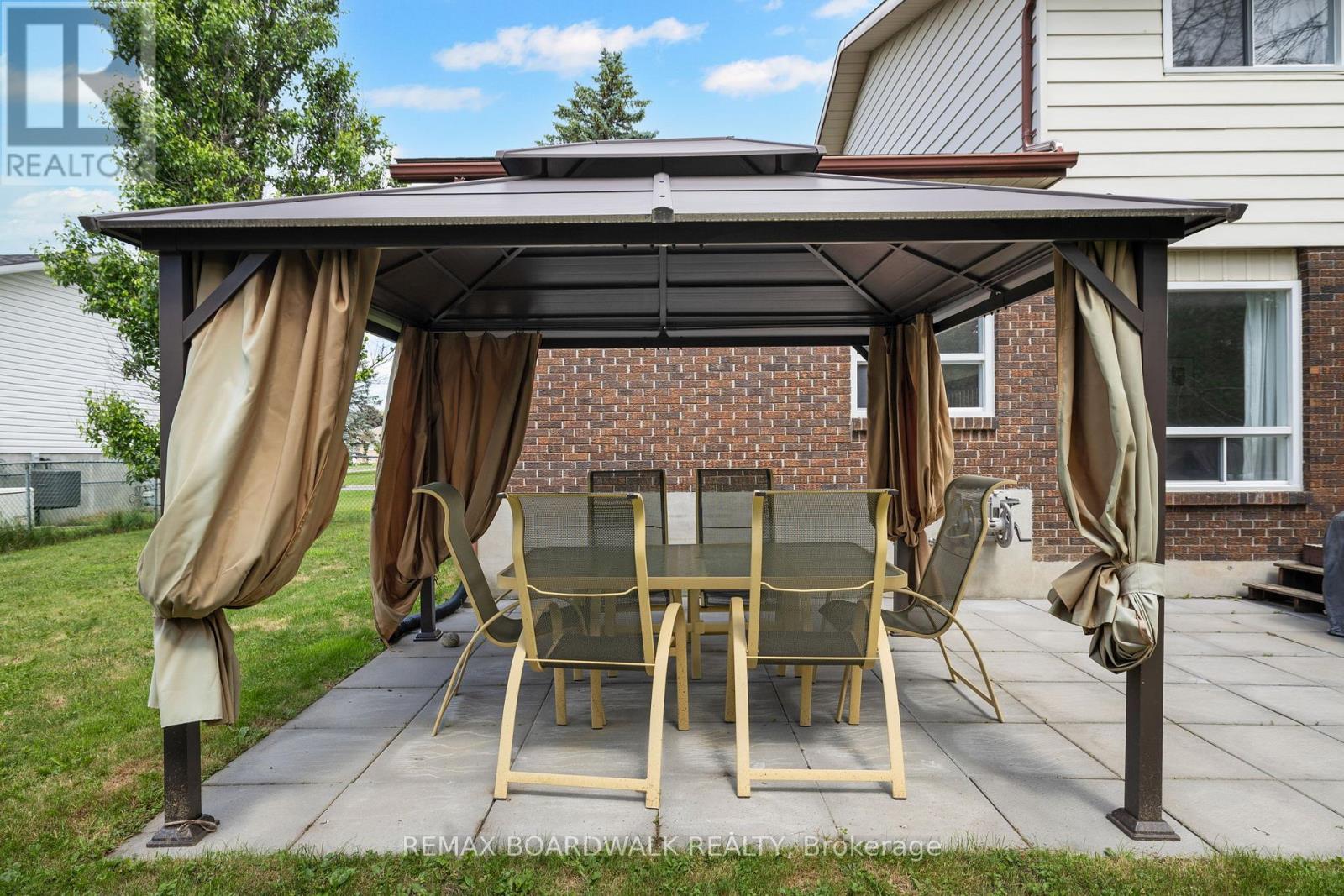 8 JESSIE DRIVE - 39