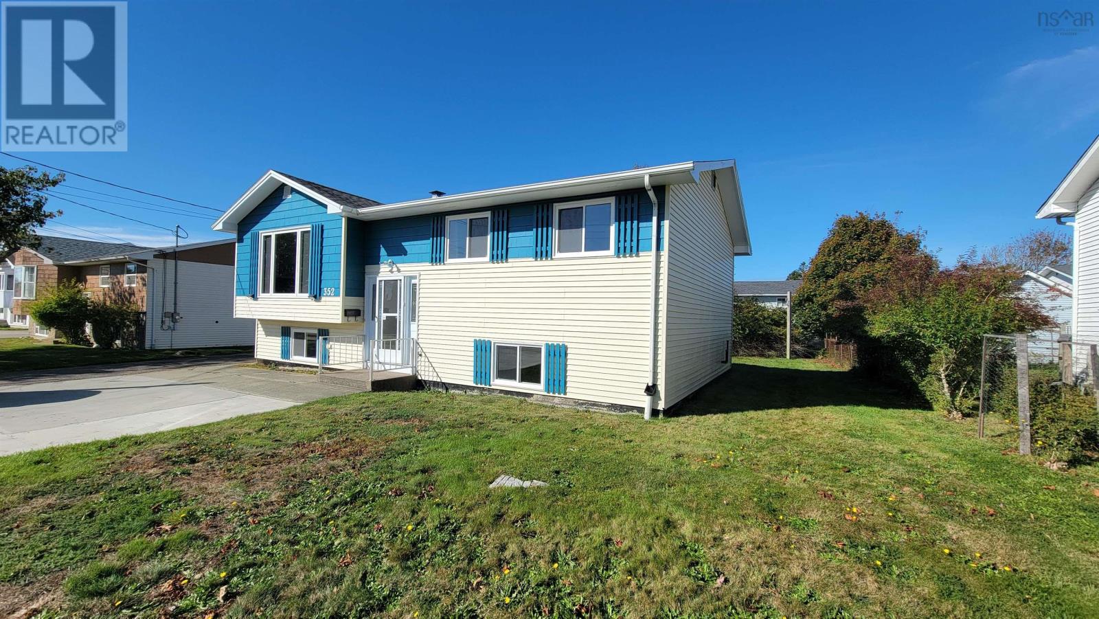 352 Pleasant Street - 1