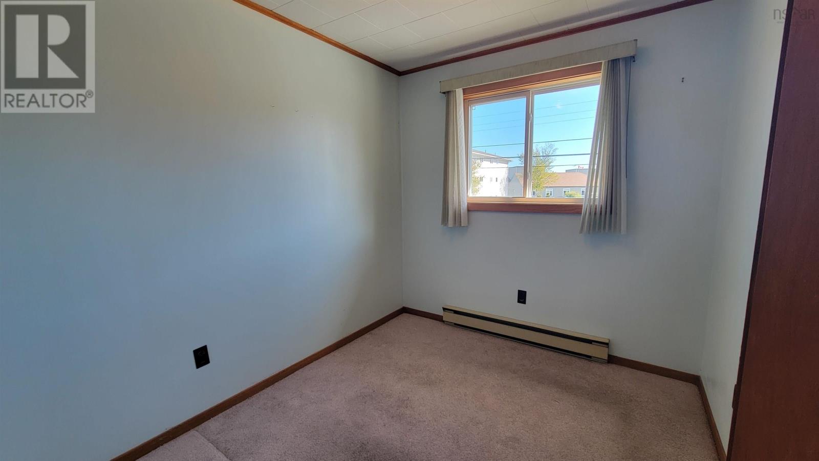 352 Pleasant Street - 18