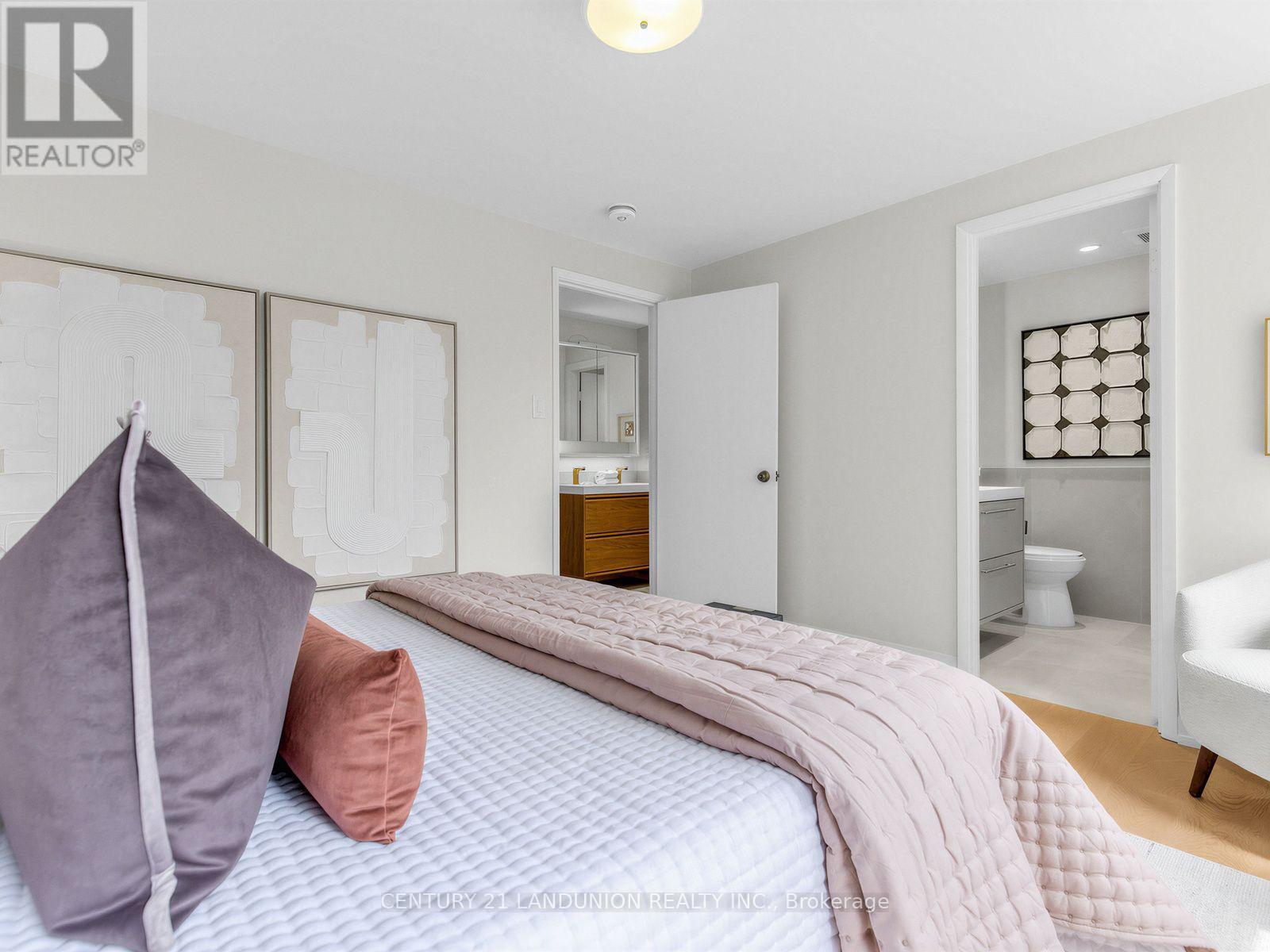 #56 193 MCNICOLL AVENUE - 26
