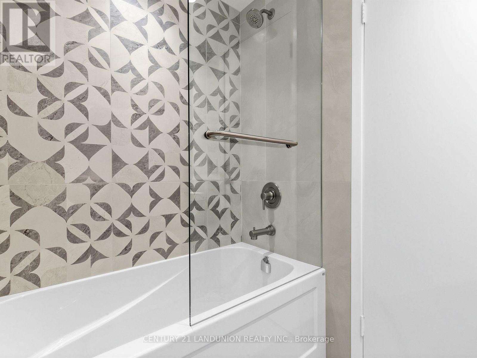 #56 193 MCNICOLL AVENUE - 28