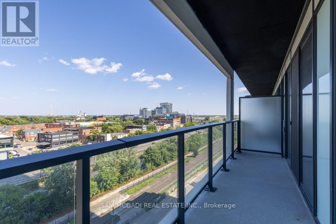 #801 5 DEFRIES STREET - Image 31