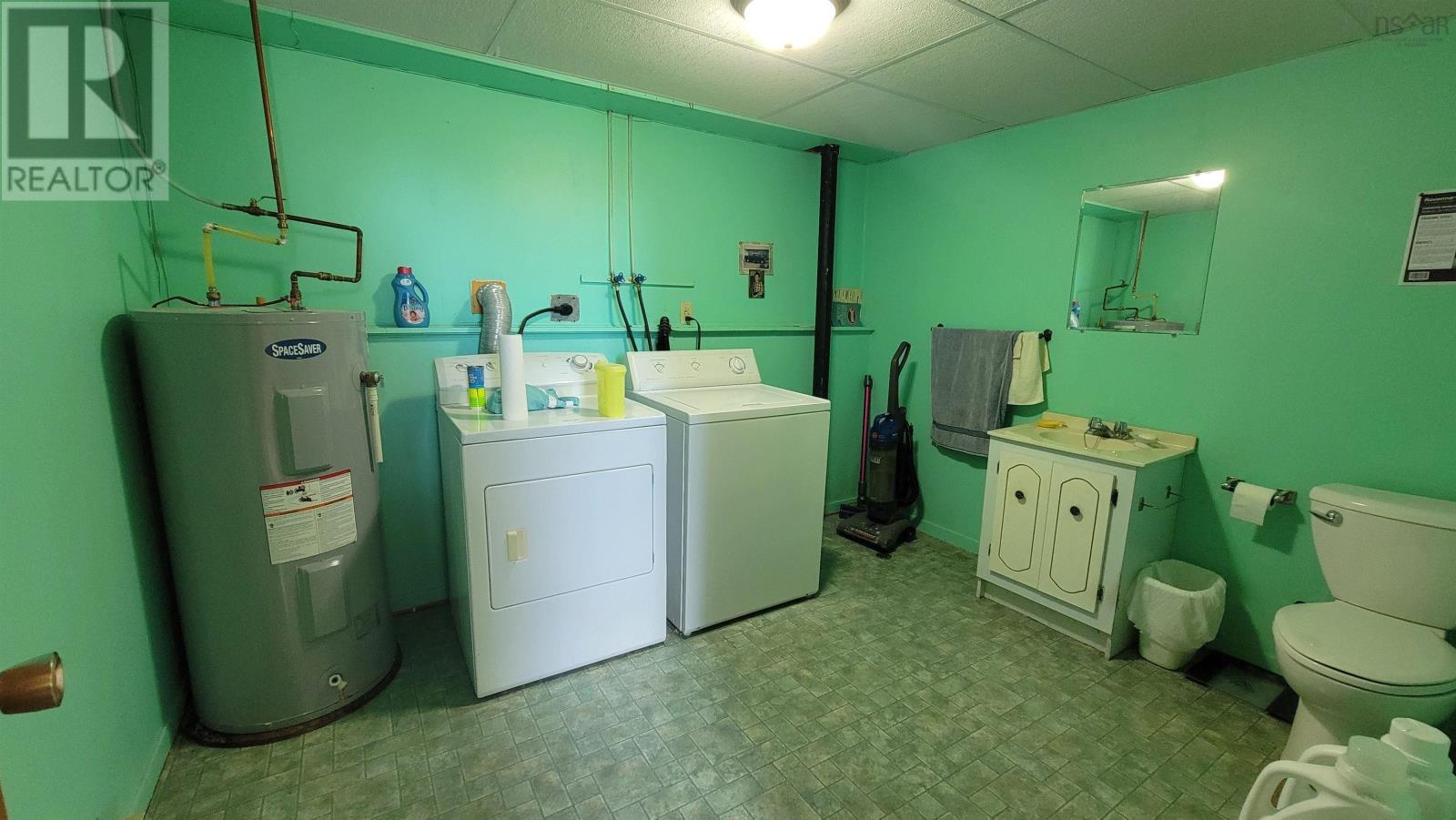 352 Pleasant Street - 25