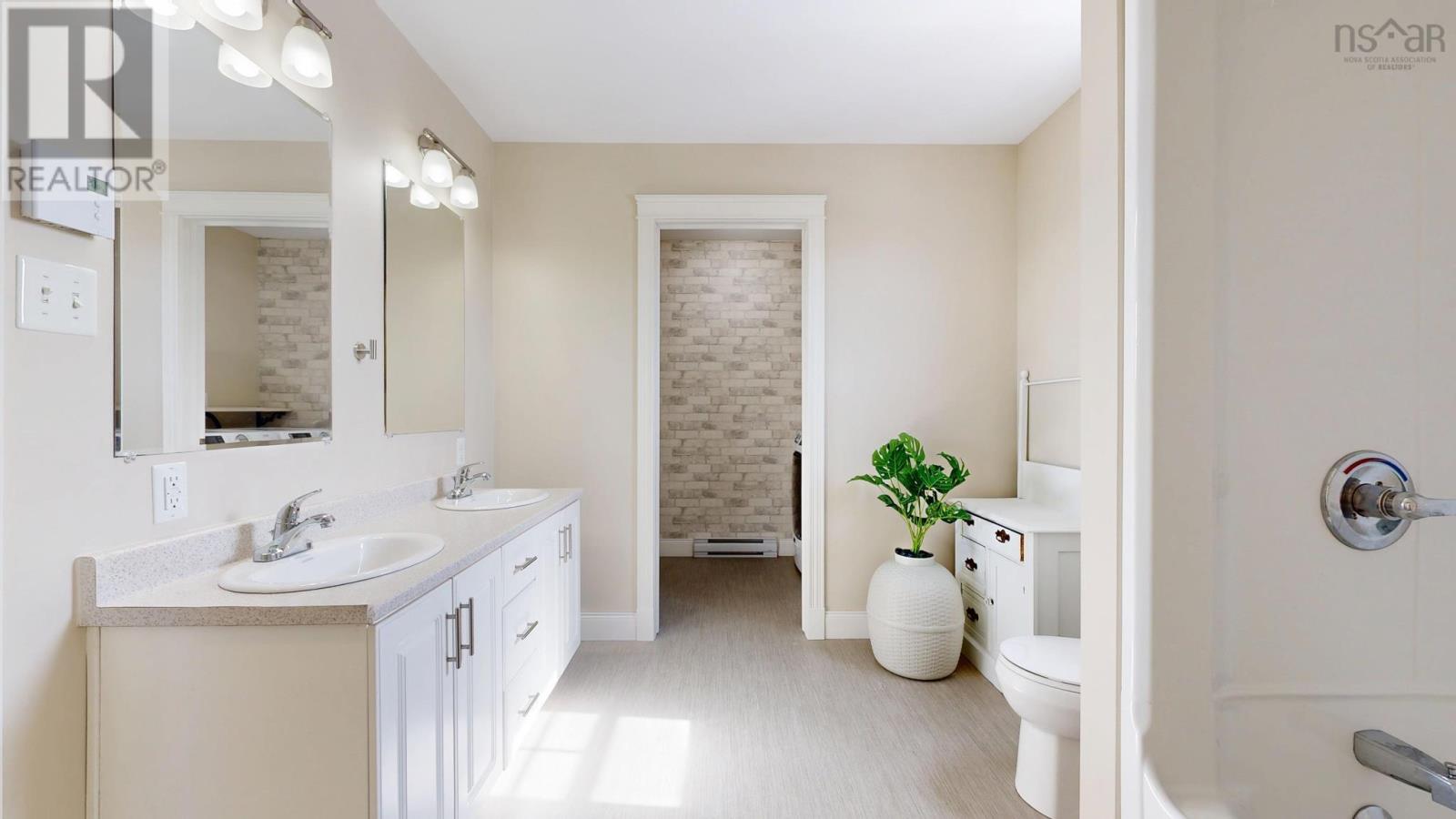 3619 Port Latour Road - 23