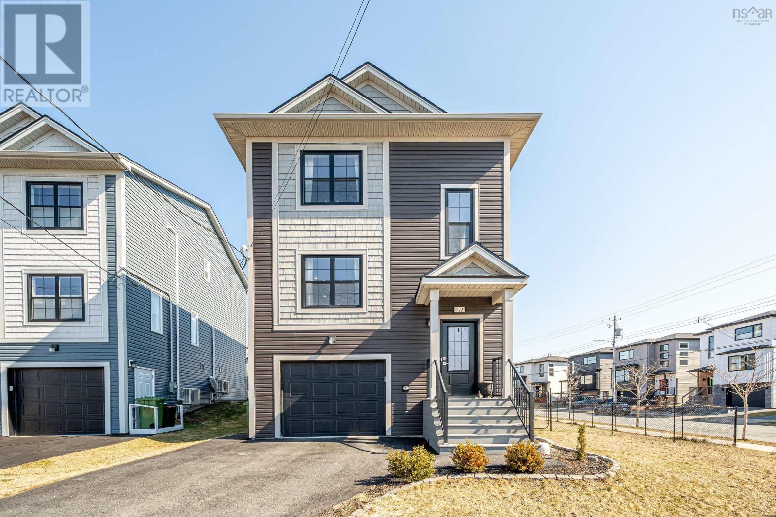 122 Onyx Crescent - 2