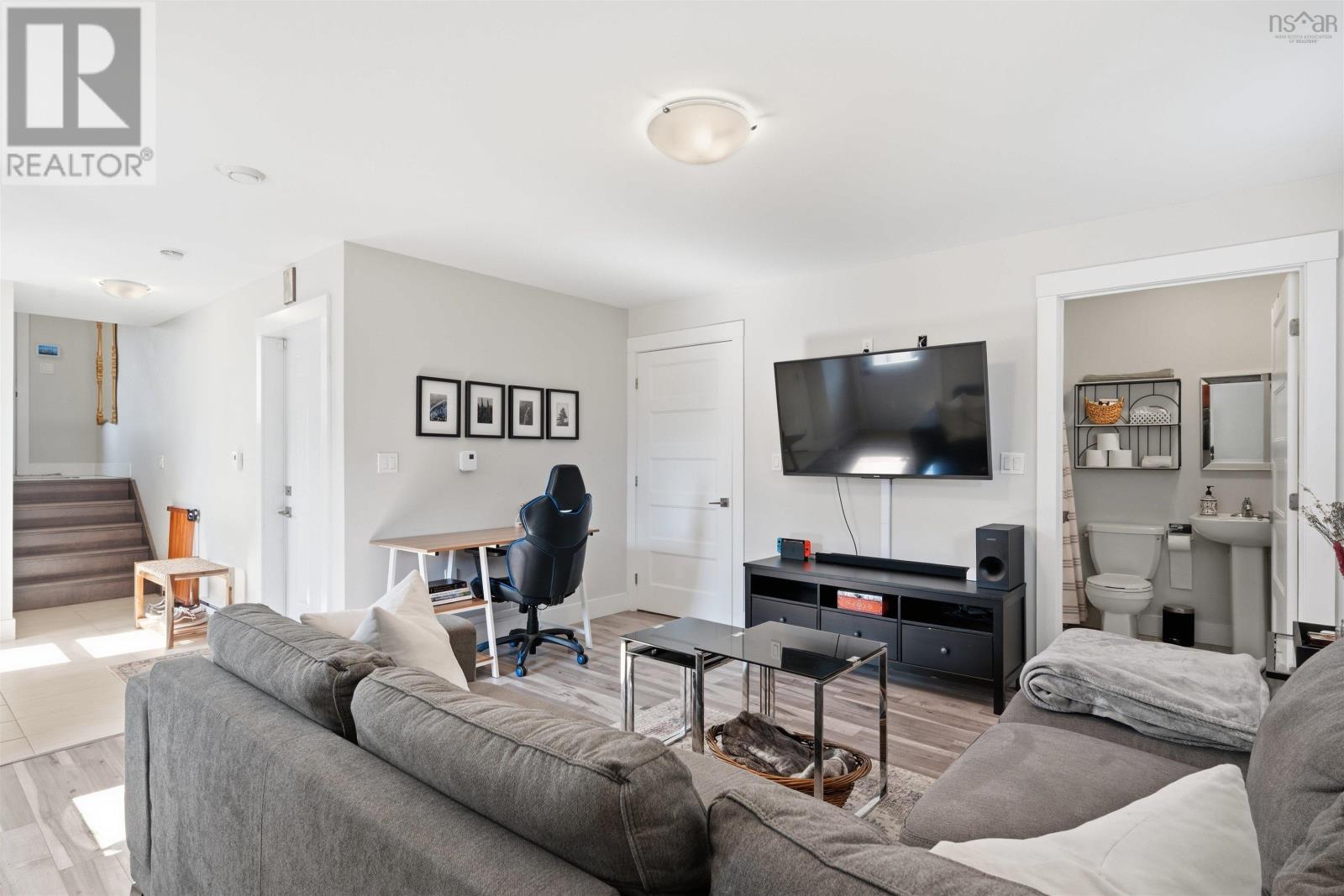 122 Onyx Crescent - 33