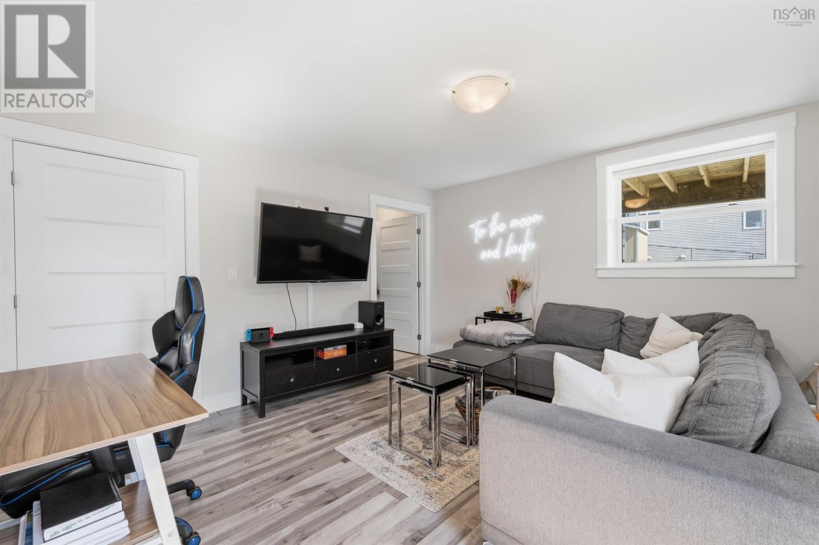 122 Onyx Crescent - 32