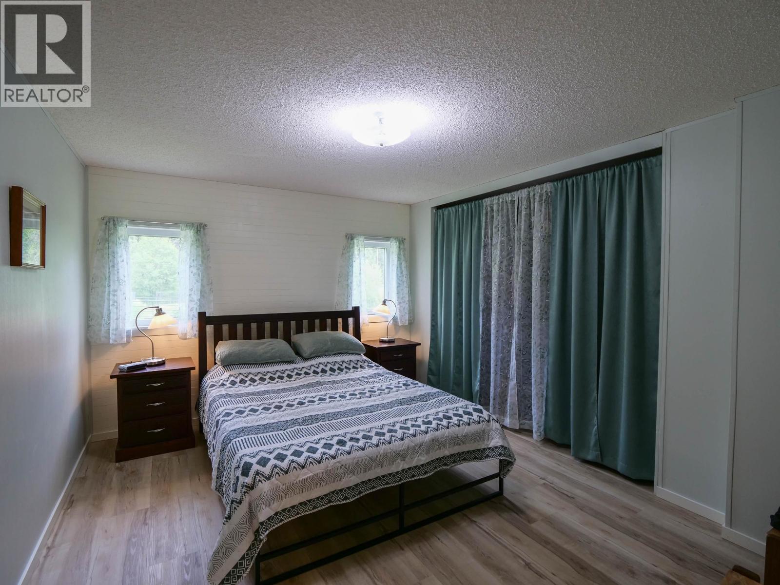 823 BARKERVILLE HIGHWAY - 12