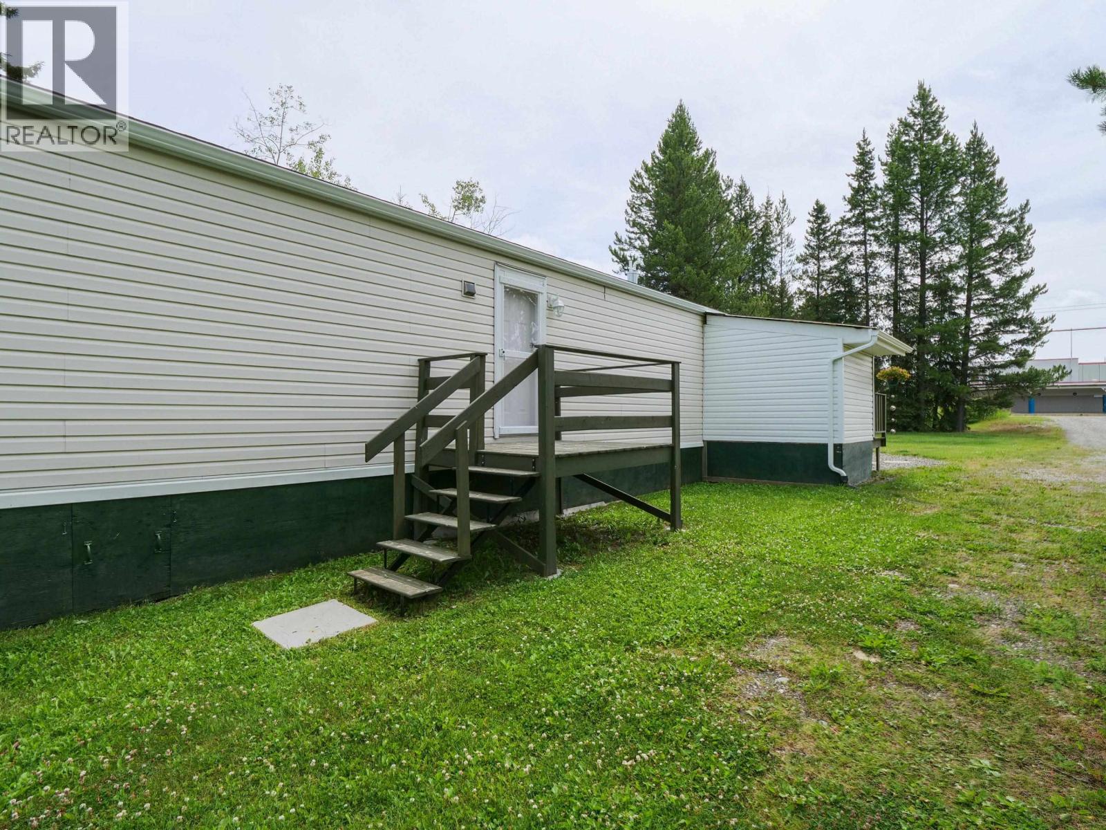 823 BARKERVILLE HIGHWAY - 22
