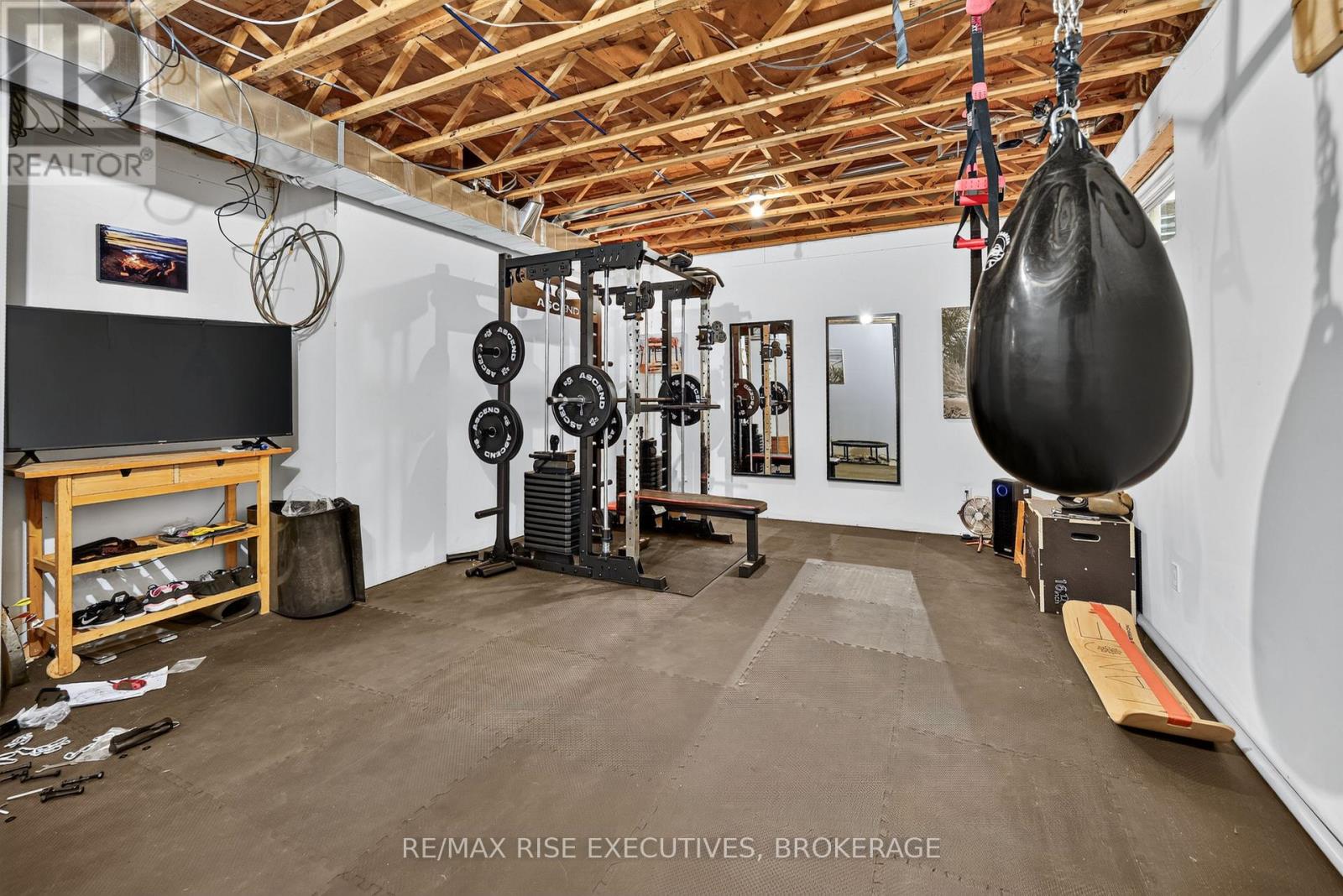 1058 WEEDMARK ROAD - Image 31
