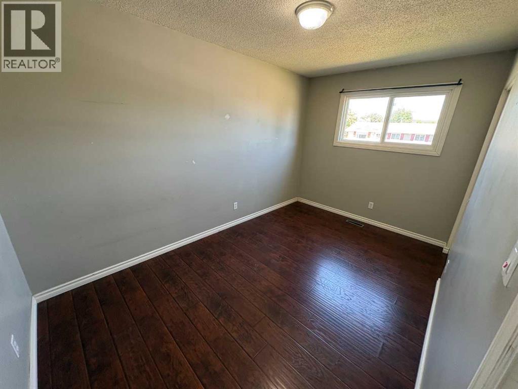 9609 77 Avenue - Image 14
