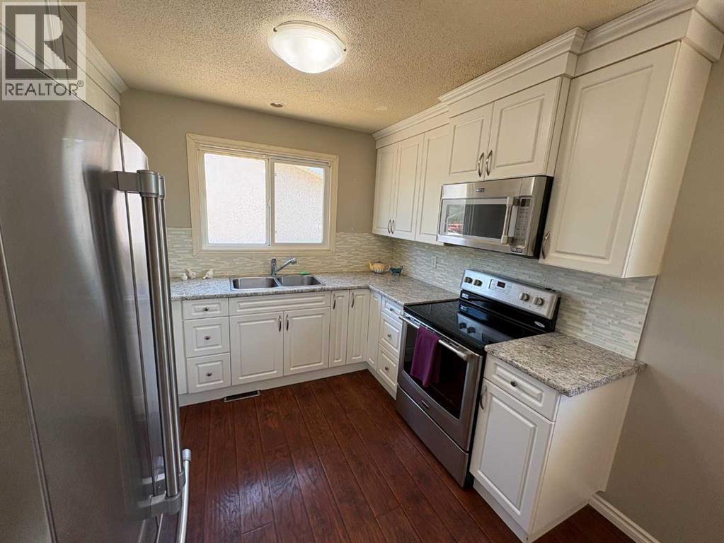 9609 77 Avenue - Image 8