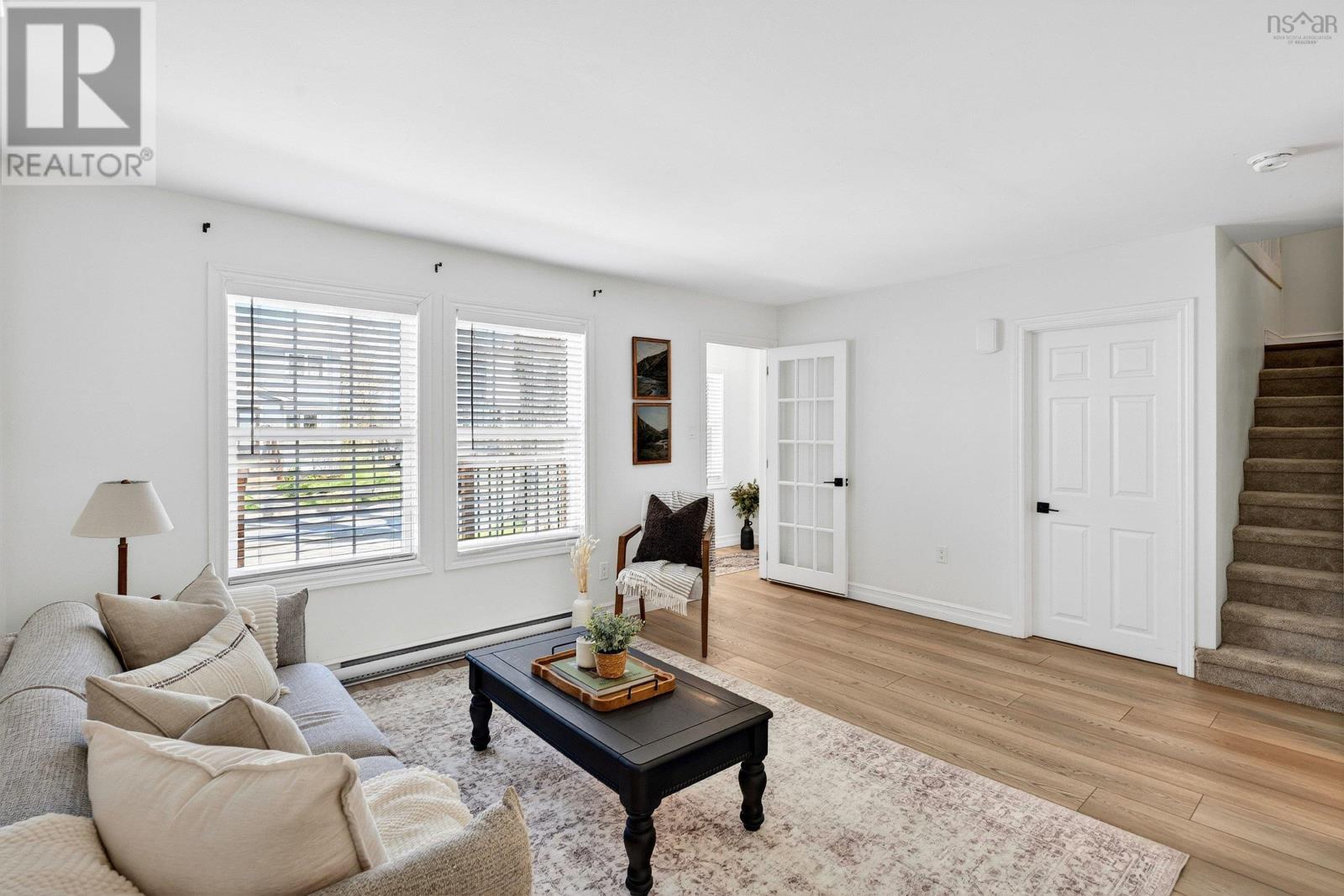 6520 Roslyn Road - 8