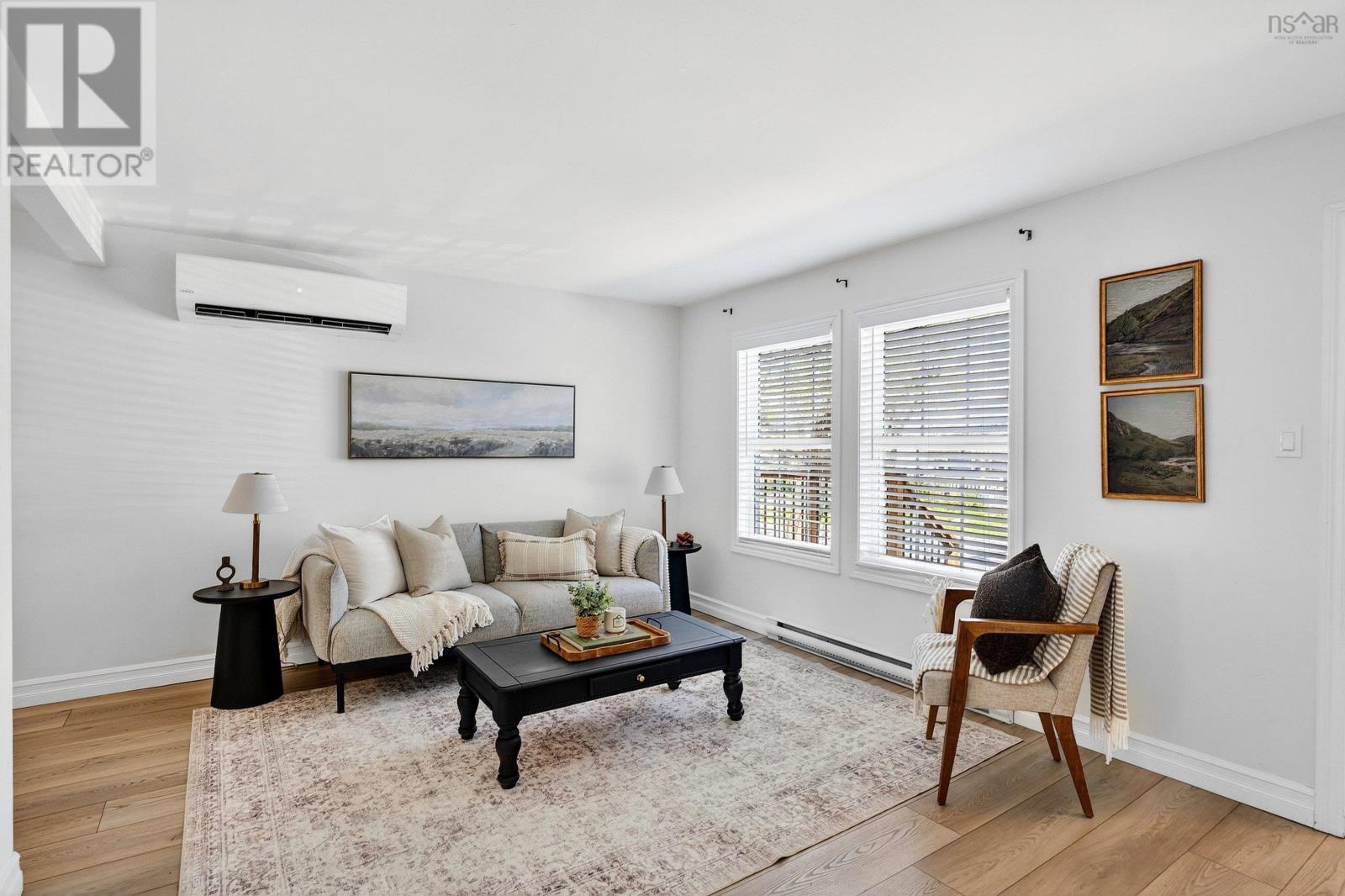 6520 Roslyn Road - 6