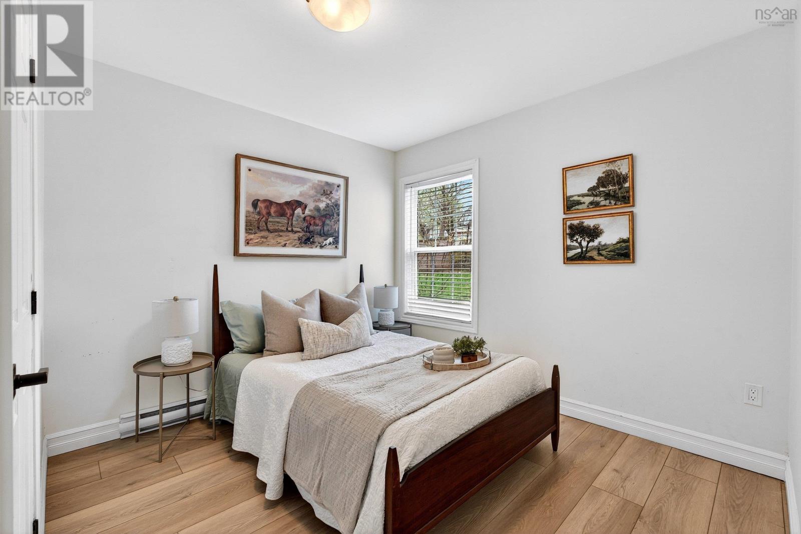 6520 Roslyn Road - 11