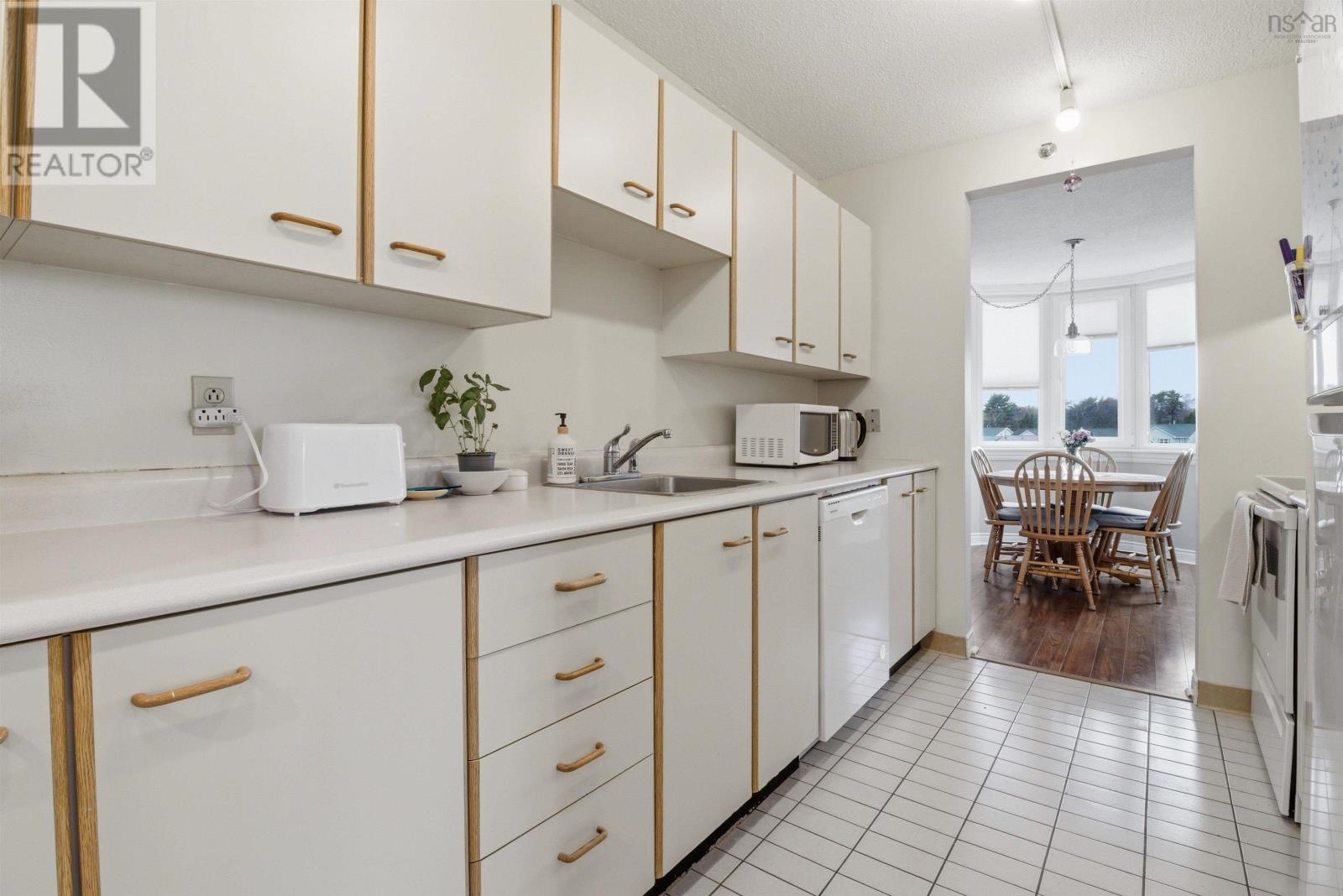 #1014 45 Vimy Avenue - 12
