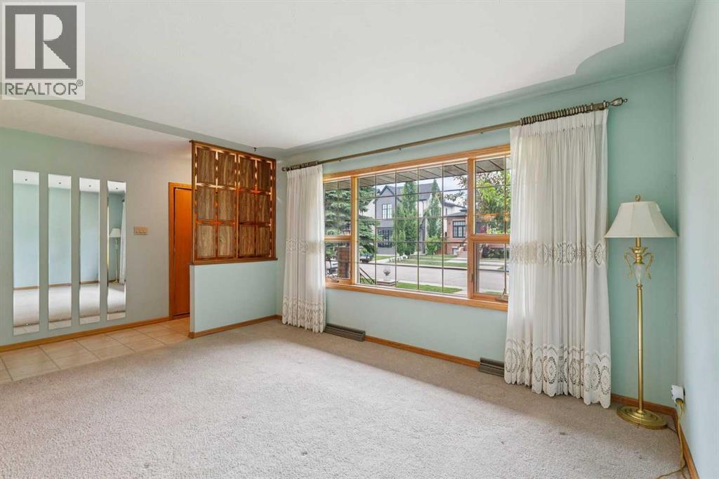 47 Montrose Crescent NE - Image 4