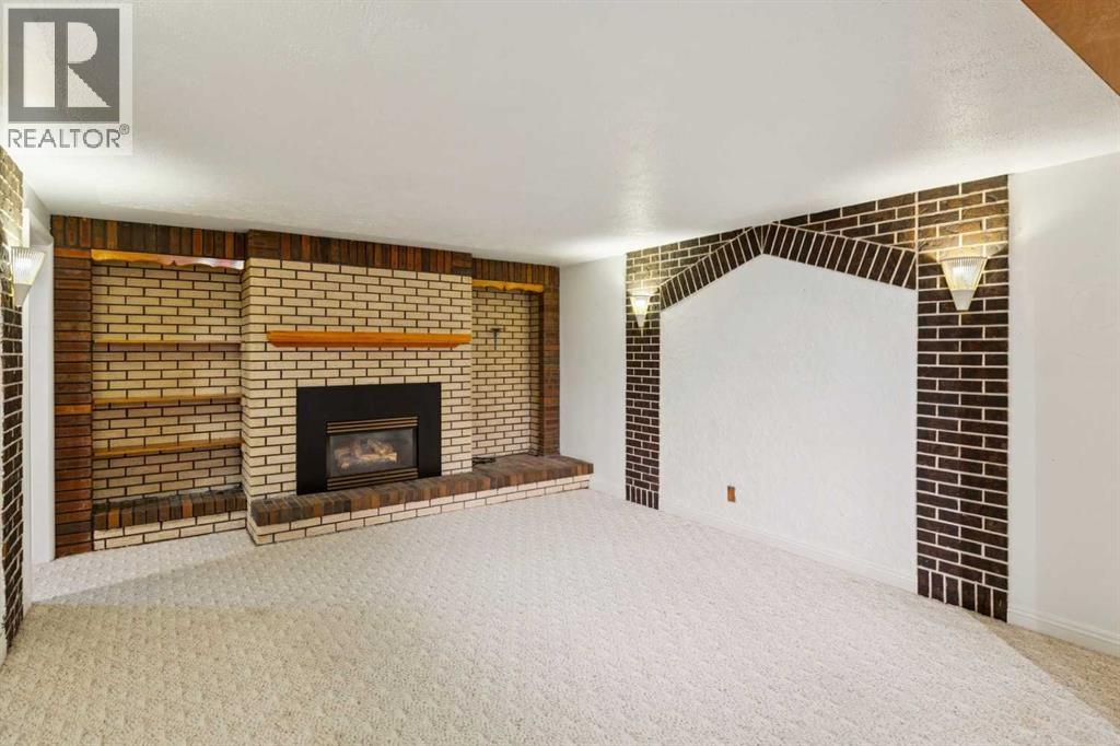 47 Montrose Crescent NE - 25