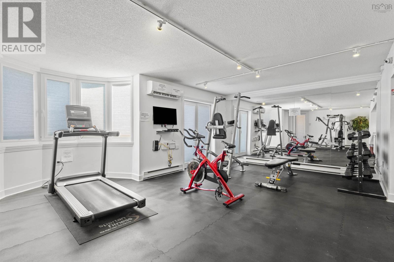 #1014 45 Vimy Avenue - 34