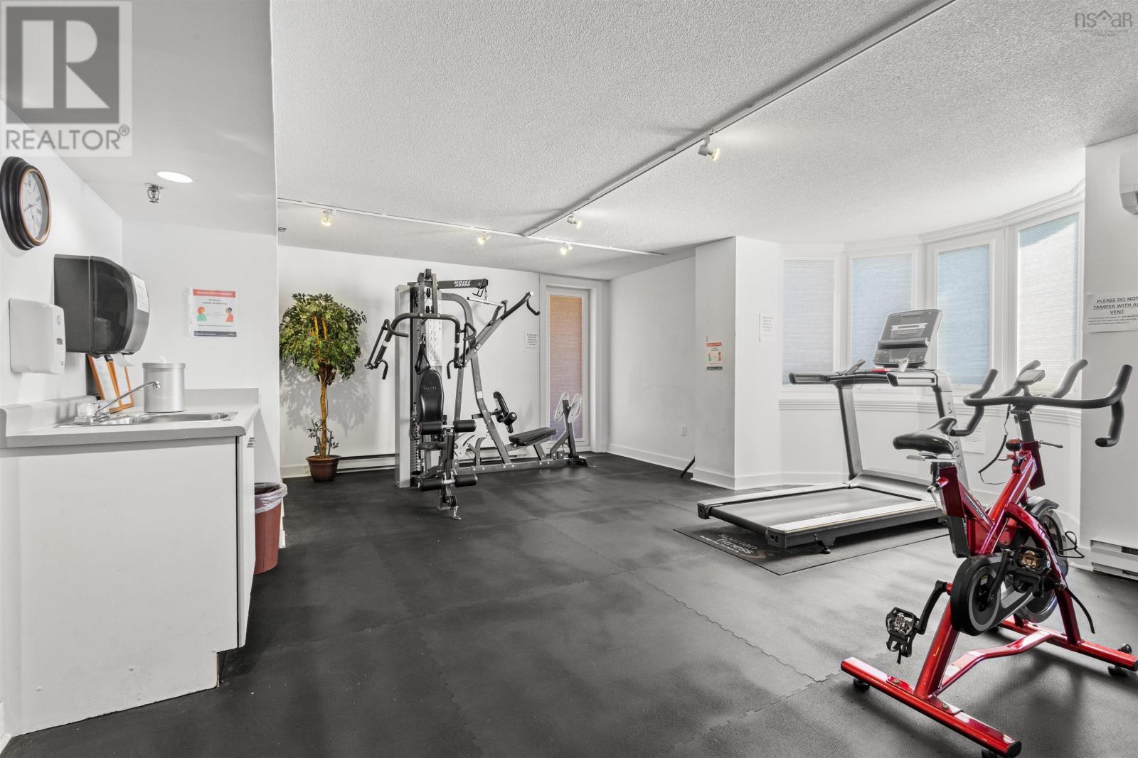 #1014 45 Vimy Avenue - 33