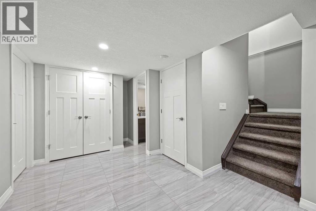 27 Mahogany Crescent SE - 41