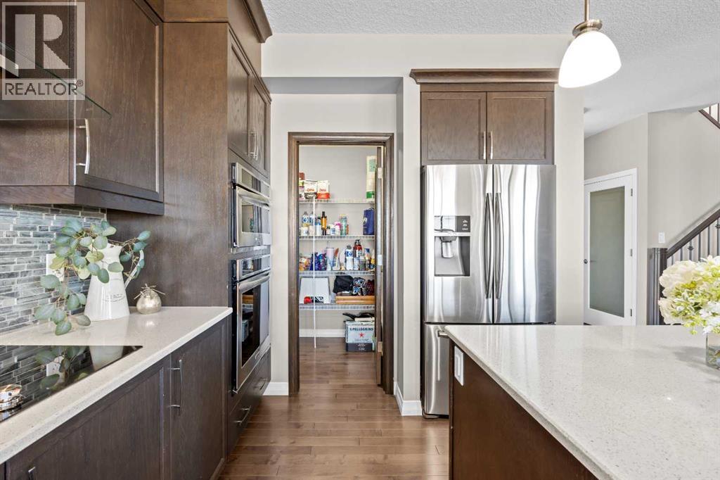 27 Mahogany Crescent SE - 21