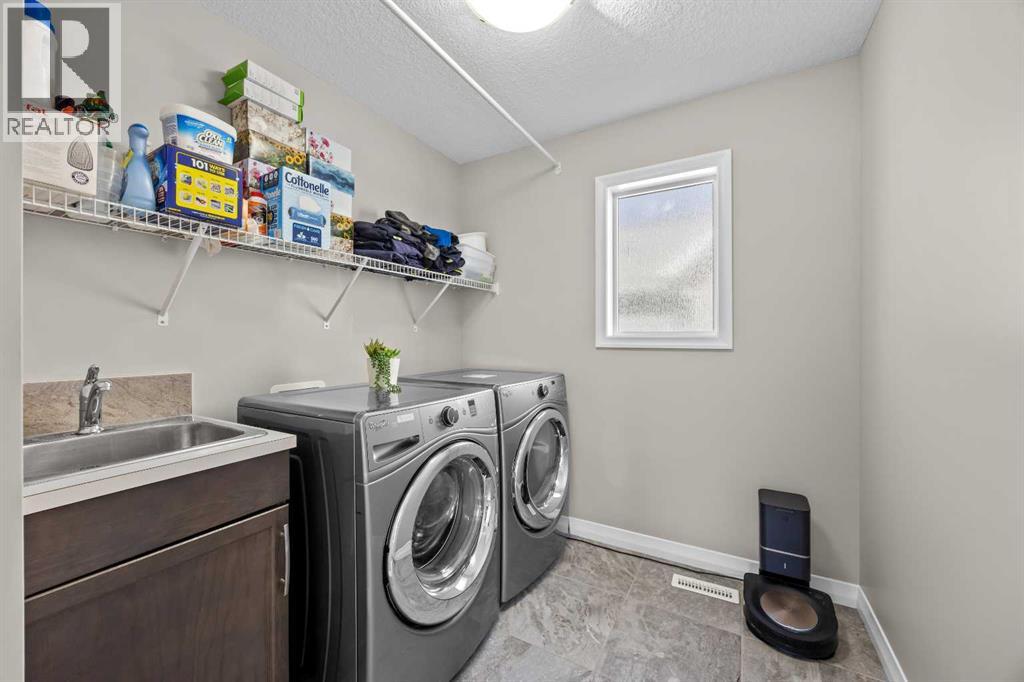 27 Mahogany Crescent SE - 37