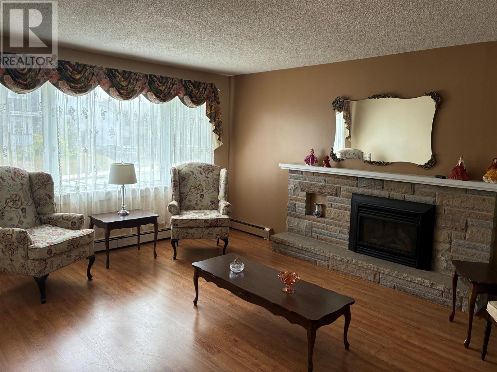 82 Glendale Avenue - Image 5