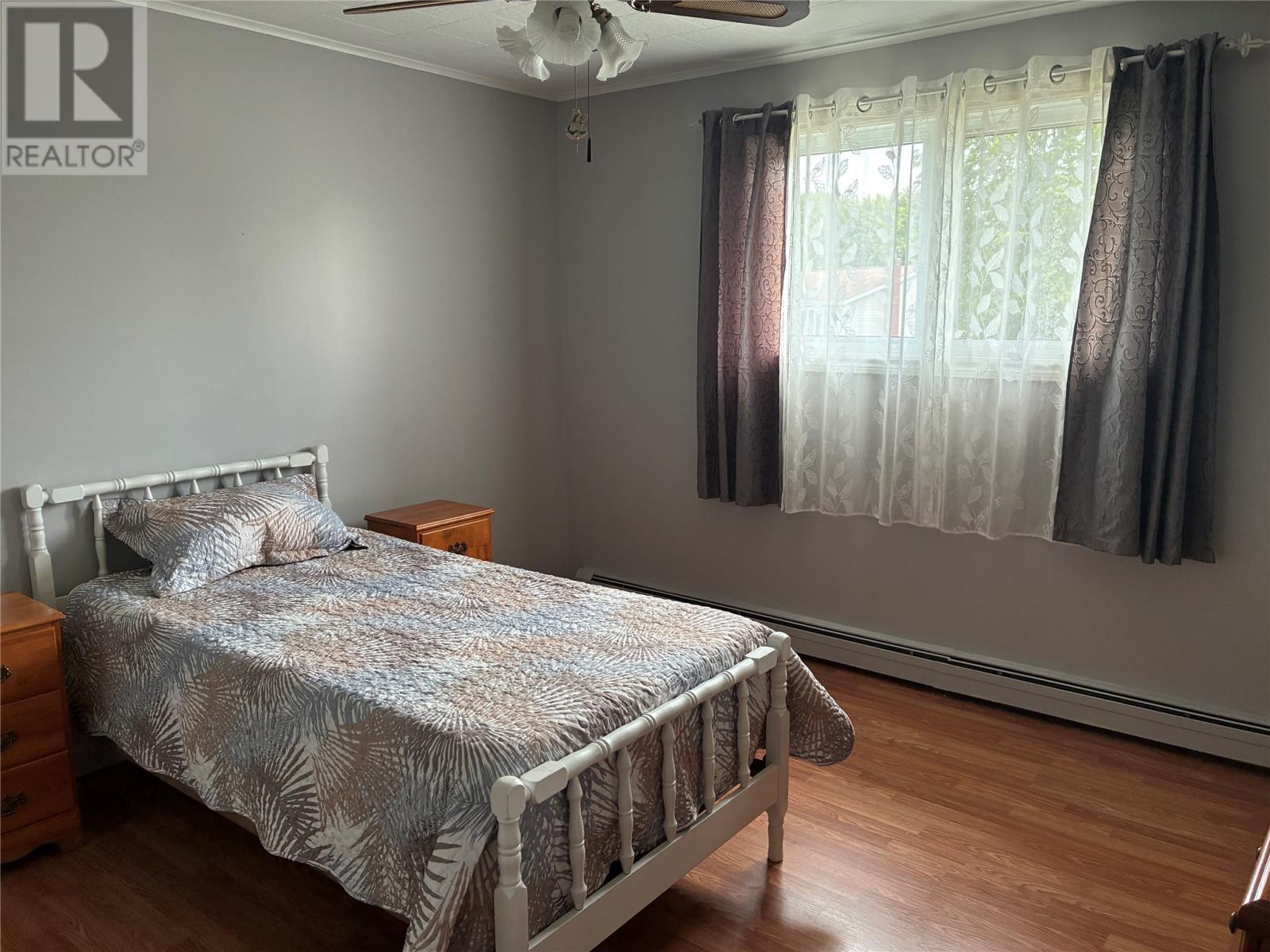 82 Glendale Avenue - Image 8