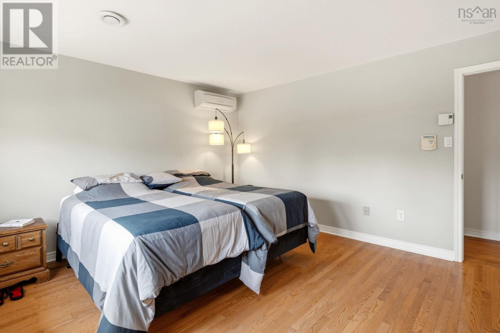 13 Granville Road - 13