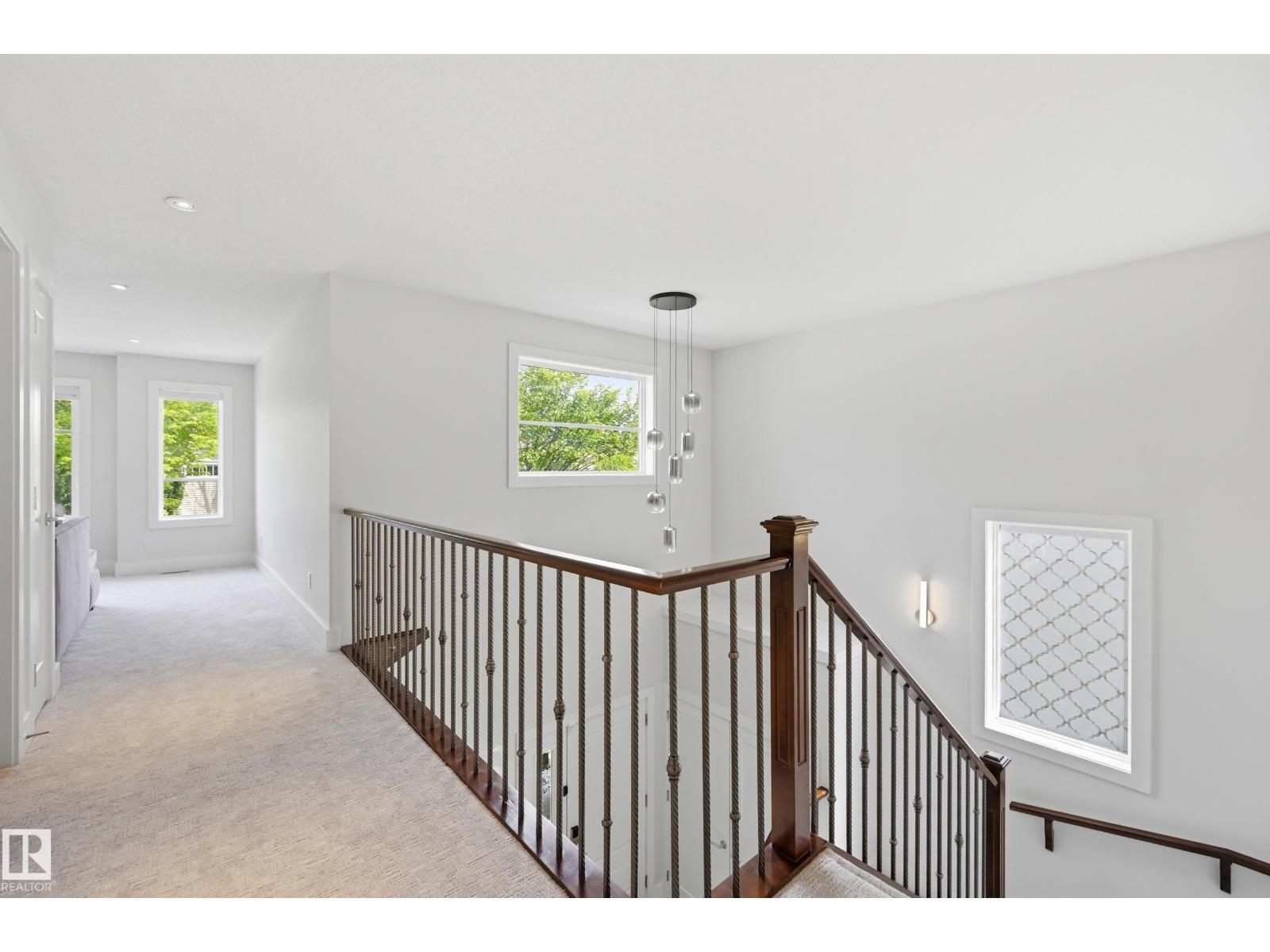 1024 ARMITAGE CR SW - 19