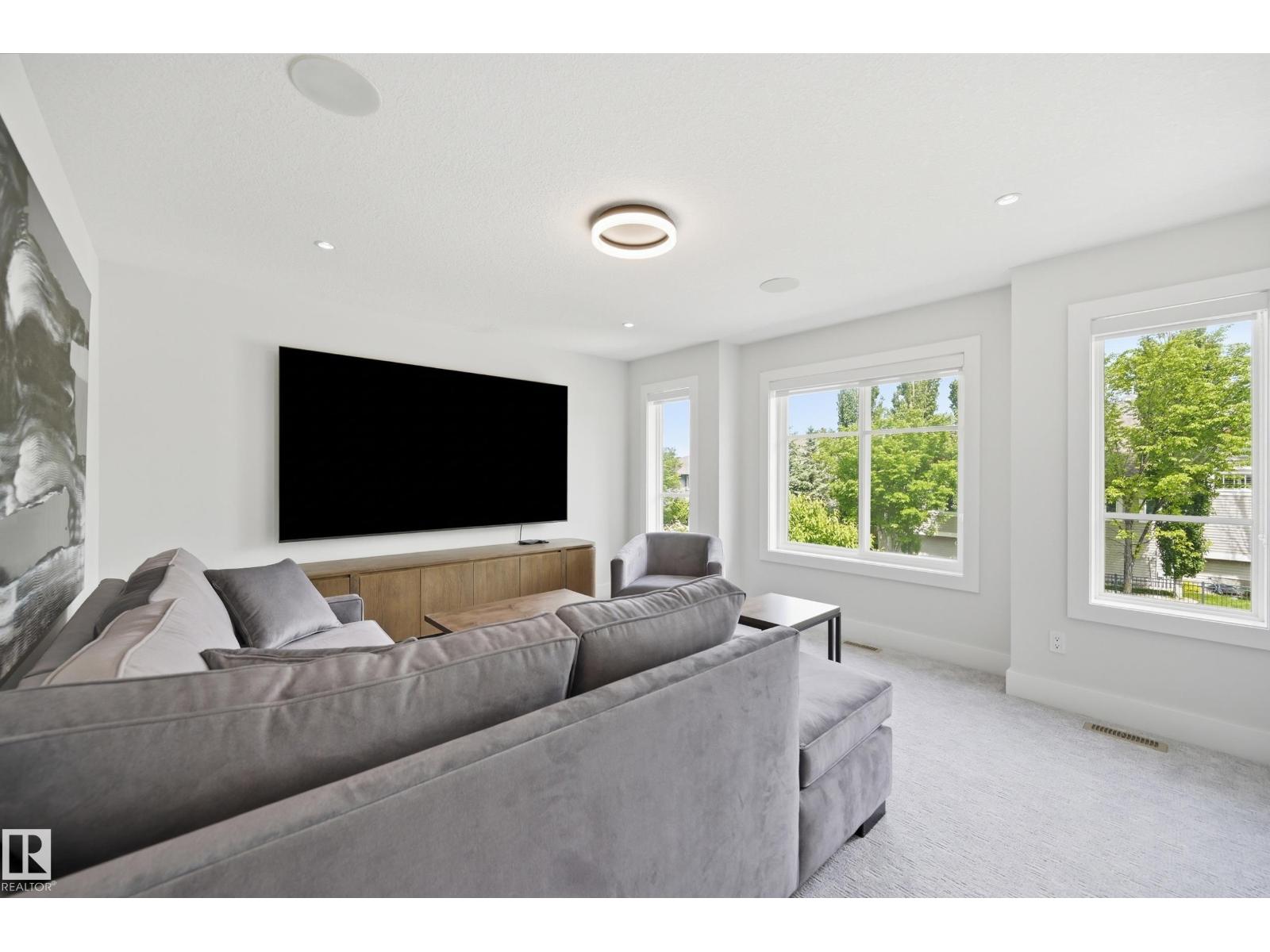 1024 ARMITAGE CR SW - 20