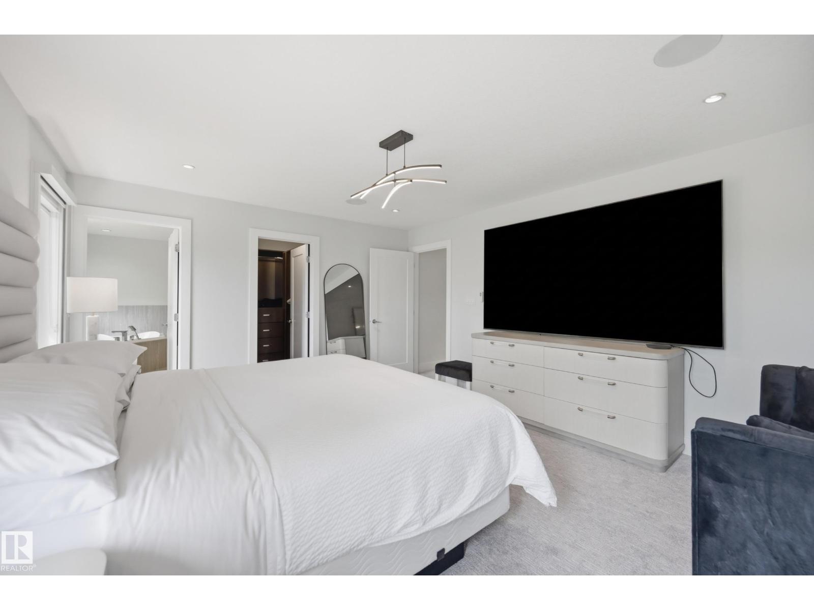 1024 ARMITAGE CR SW - 28