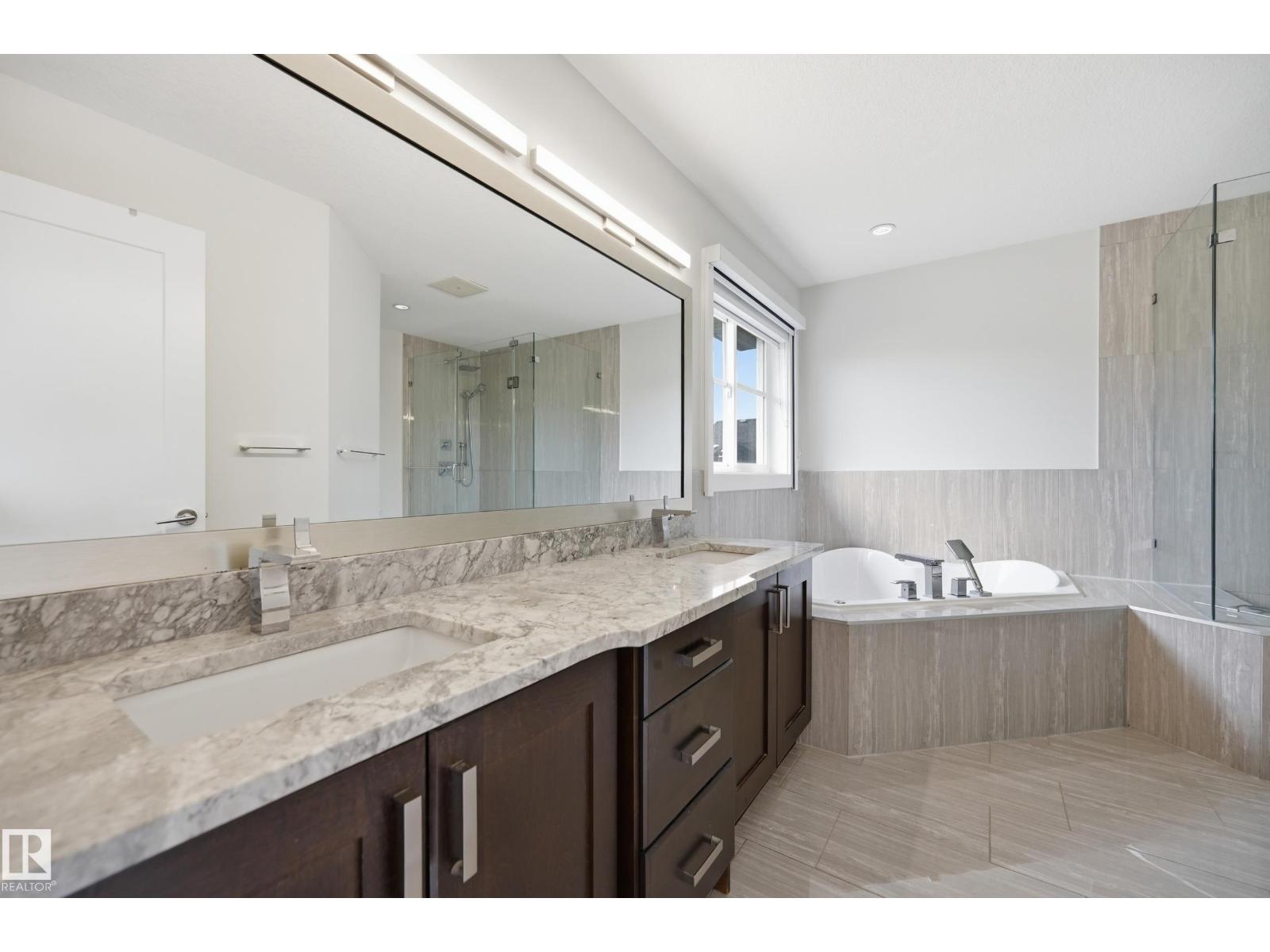 1024 ARMITAGE CR SW - 29