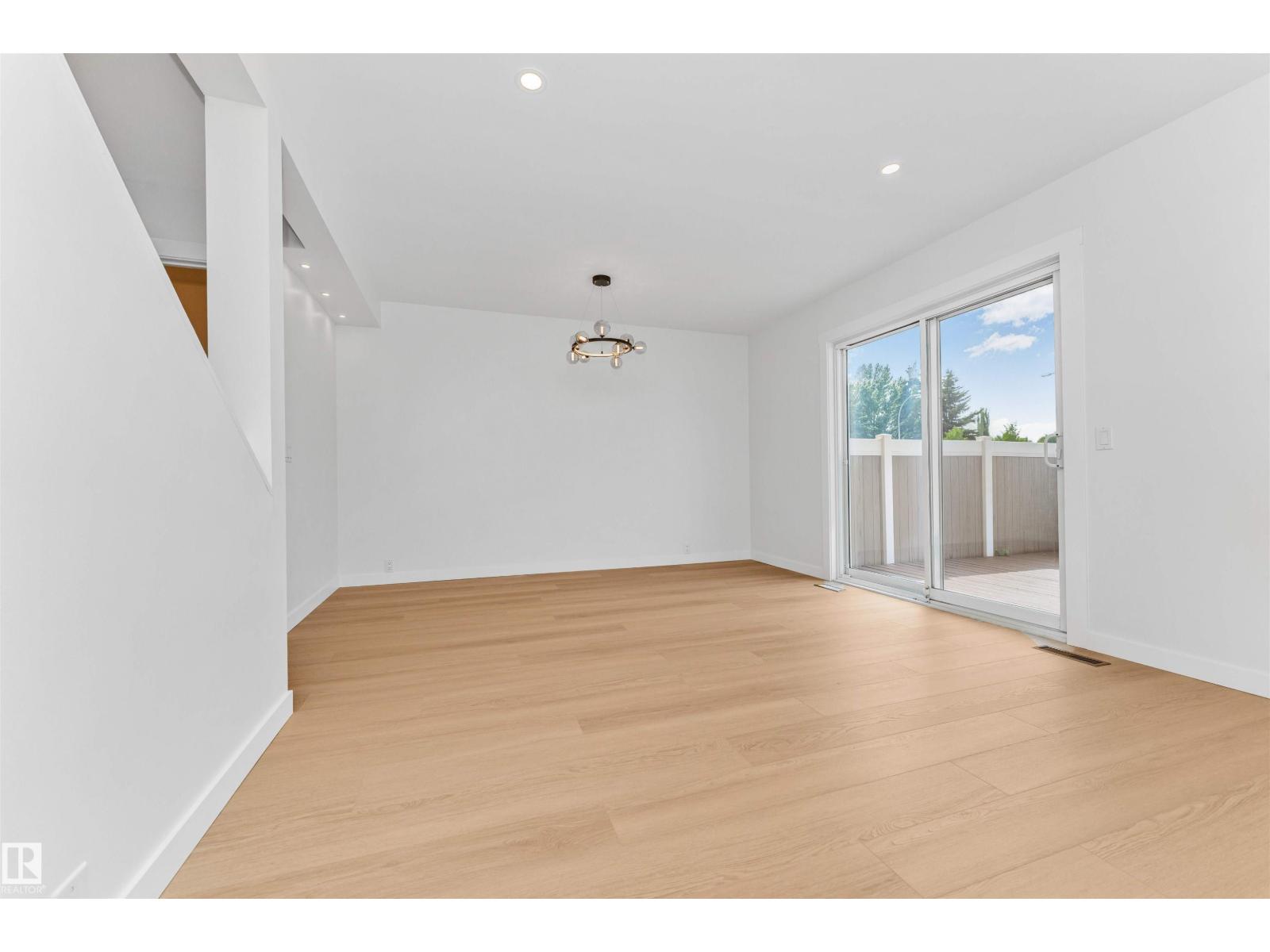 155 WOODBOROUGH WY NW - 18