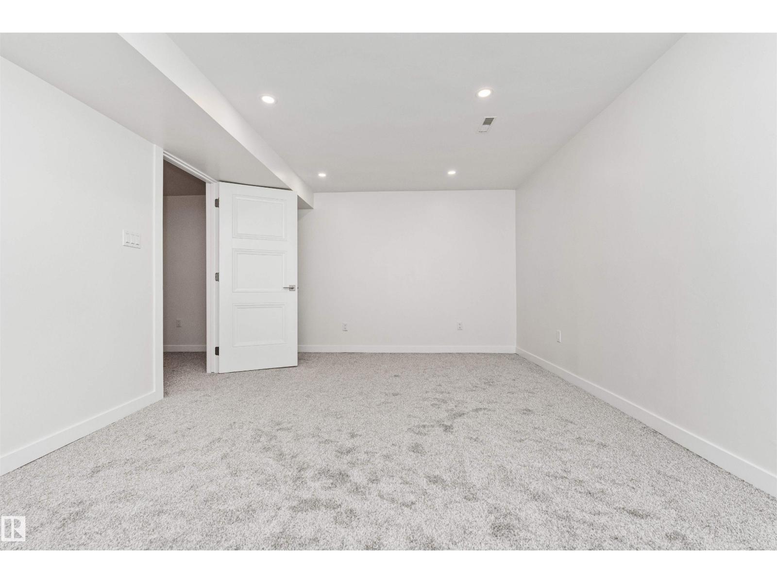 155 WOODBOROUGH WY NW - 41