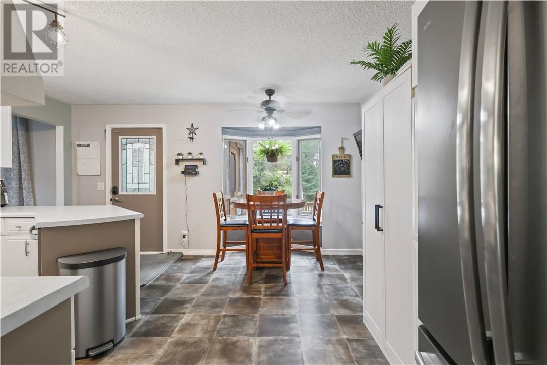 700 QUEENSWAY Boulevard - 22
