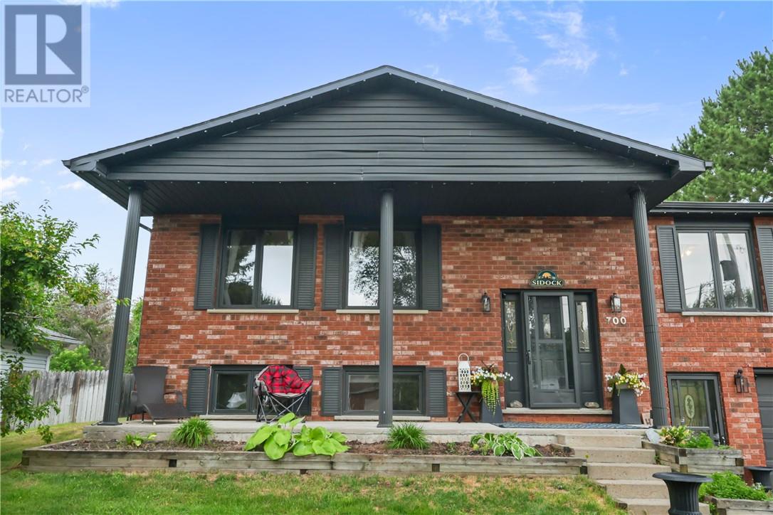 700 QUEENSWAY Boulevard - 3