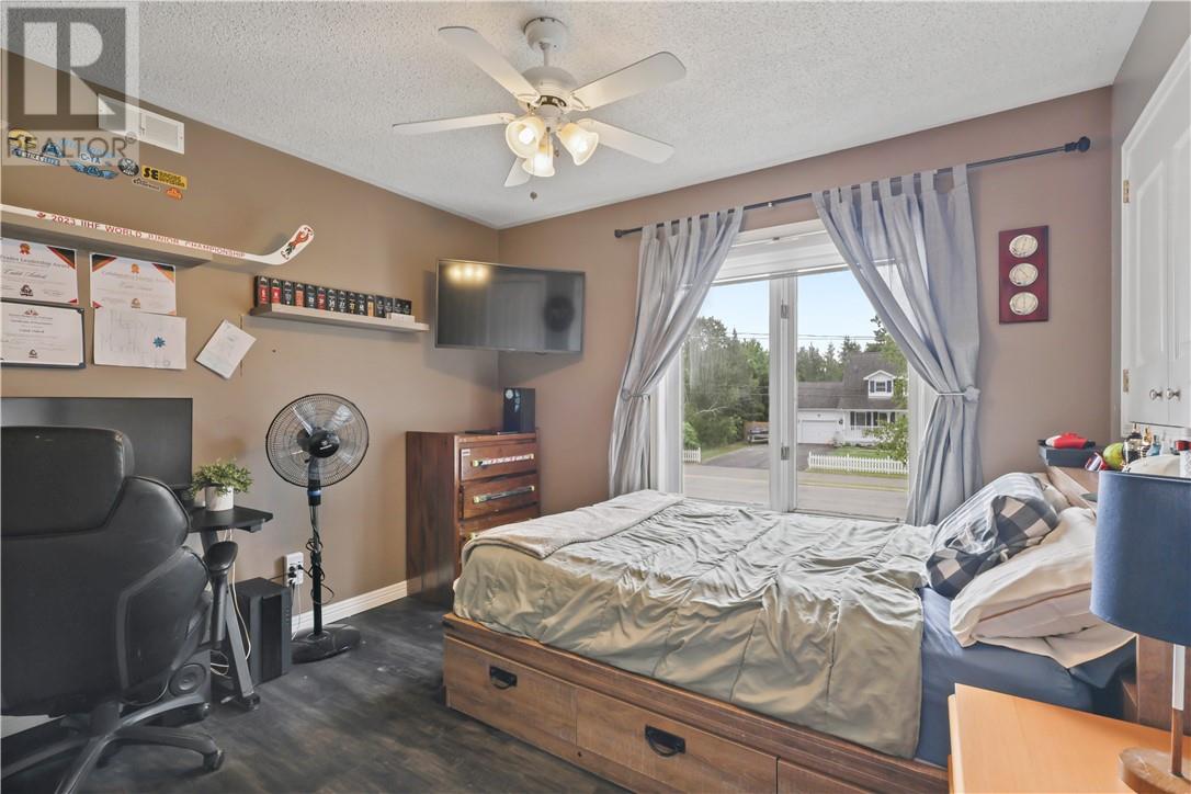 700 QUEENSWAY Boulevard - 30