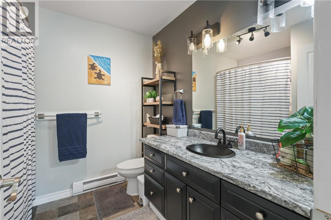 700 QUEENSWAY Boulevard - 39