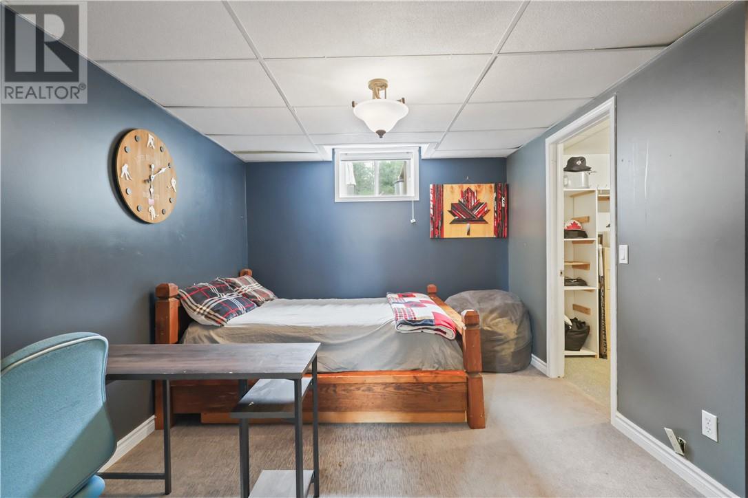 700 QUEENSWAY Boulevard - 42