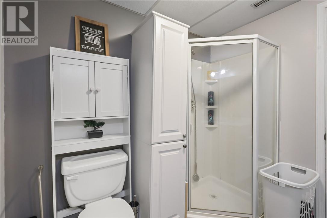 700 QUEENSWAY Boulevard - 44